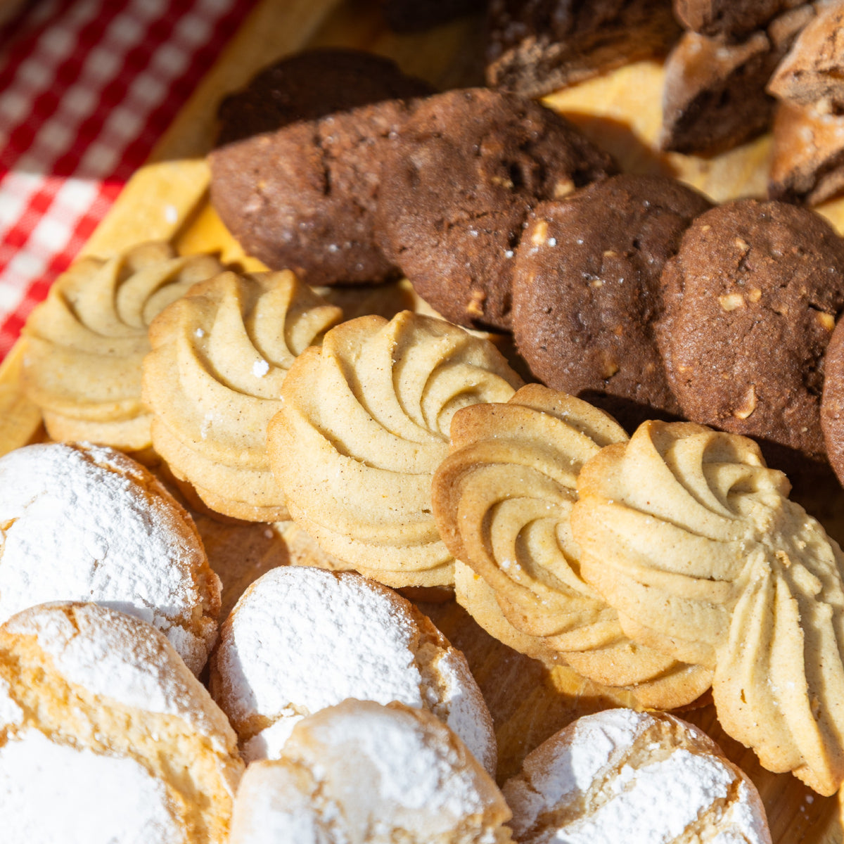 Frollini arancia e cannella e ricciarelli