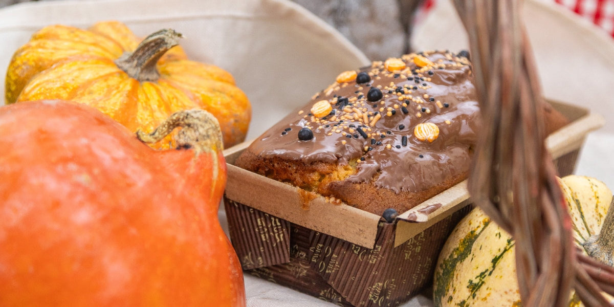 Box di Halloween Nonna Silvi: plumcake alla zucca e nocciola in un cestino con le zucche